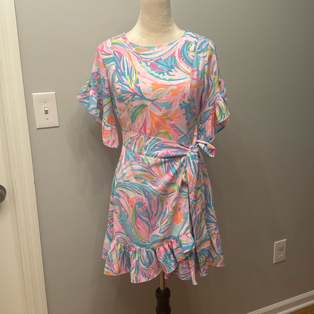 LILLY PULITZER Darlah Stretch Tie Waist size 4- like new